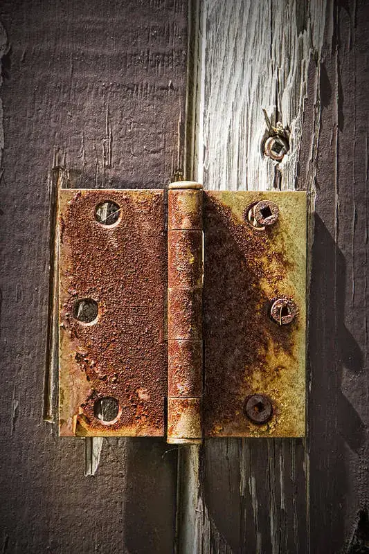 Hinge Corrosion